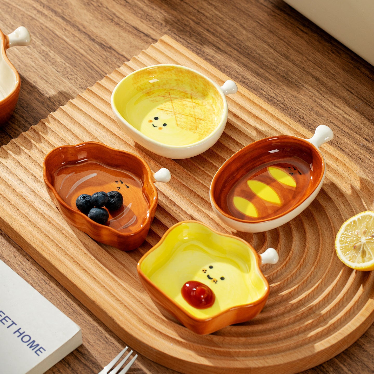 Cute Bread‑Shaped Ceramic Plate Set | 3D Cartoon Toast Design Dishes with Sauce Bowl for Dessert & Snack Serving