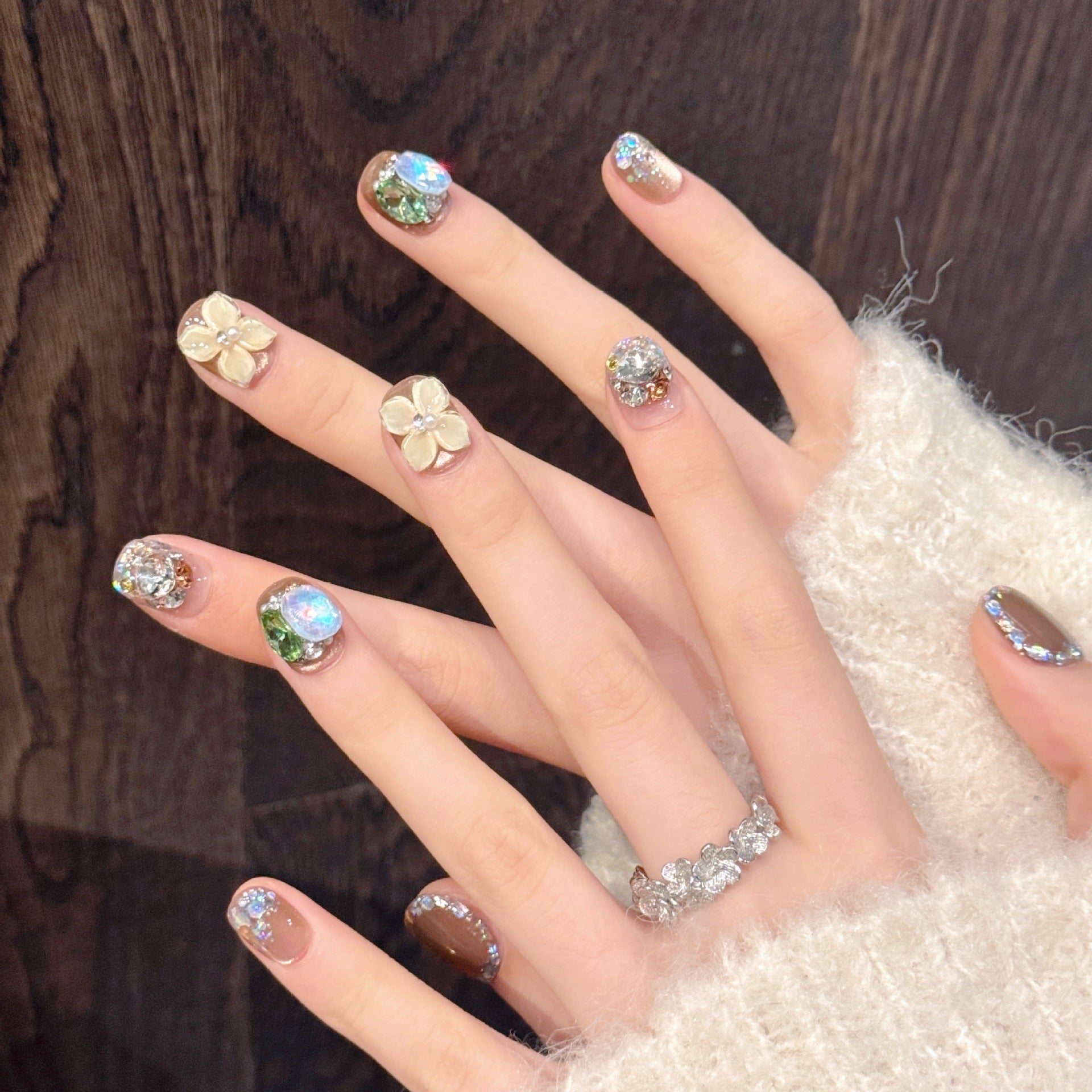 Luxury Nude Cat Eye Press On Nails | 3D Flower Crystal False Nails